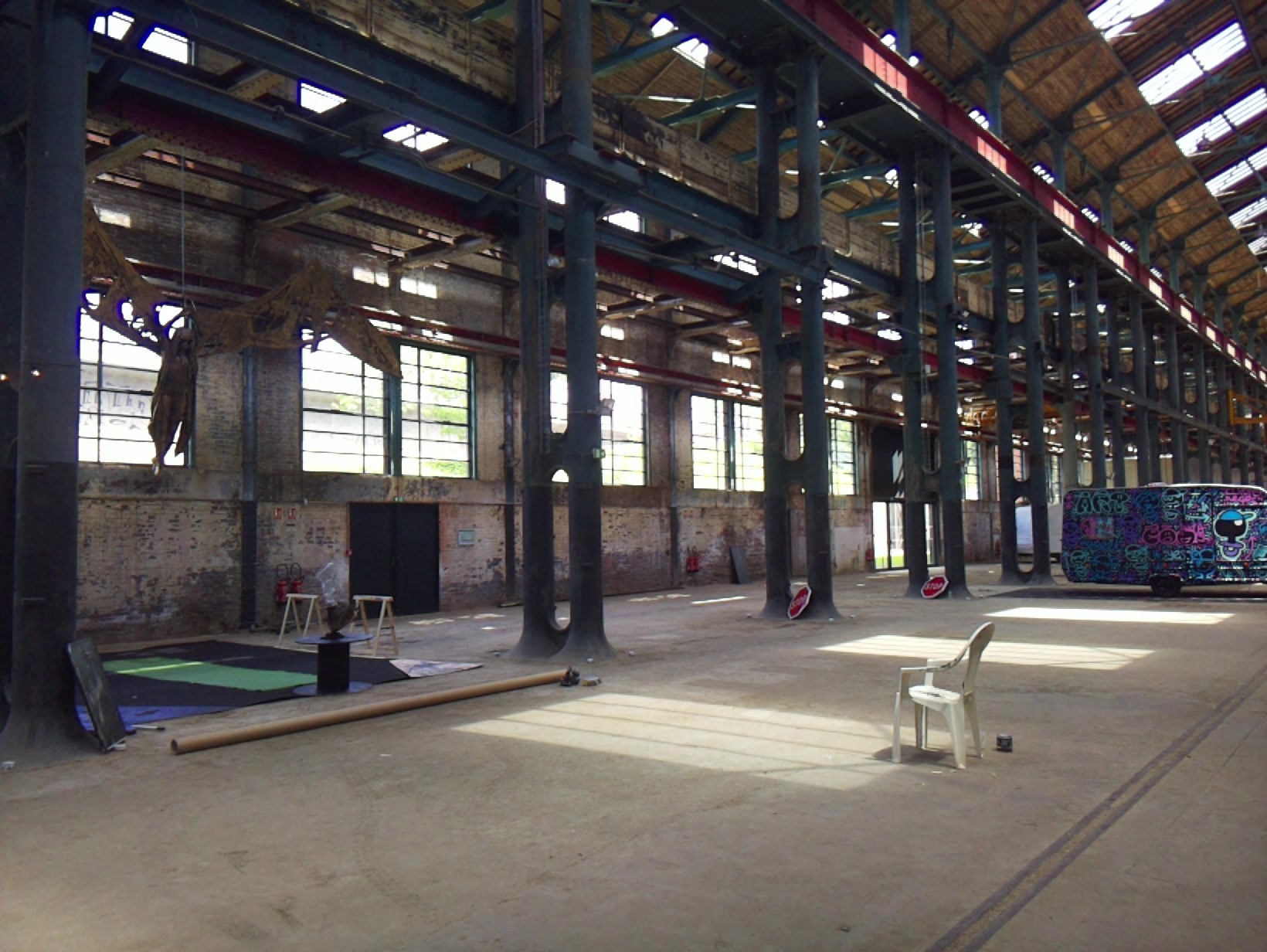 APB! Crime Reference: 6830651257A2A. A Metha addict is wanted for lurking