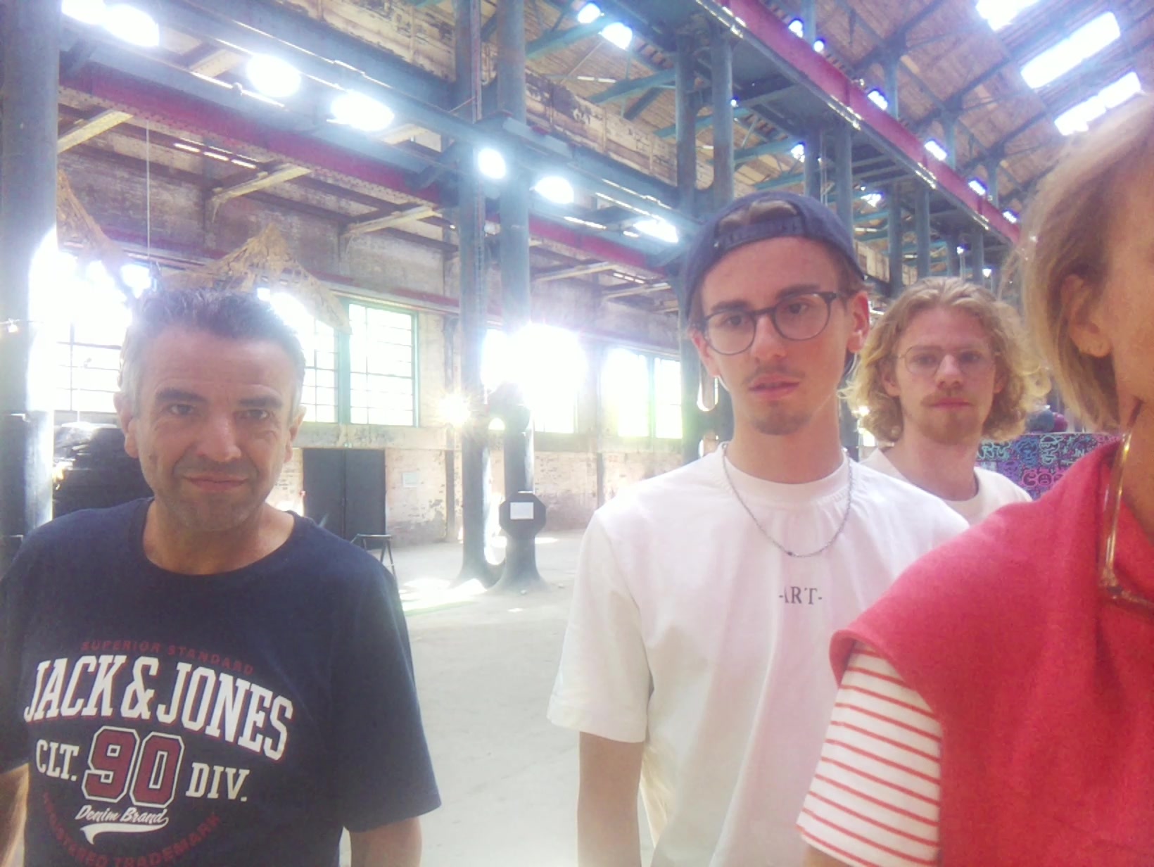 APB! Crime Reference: 68382C5563AFD. A Metha addict is wanted for lurking