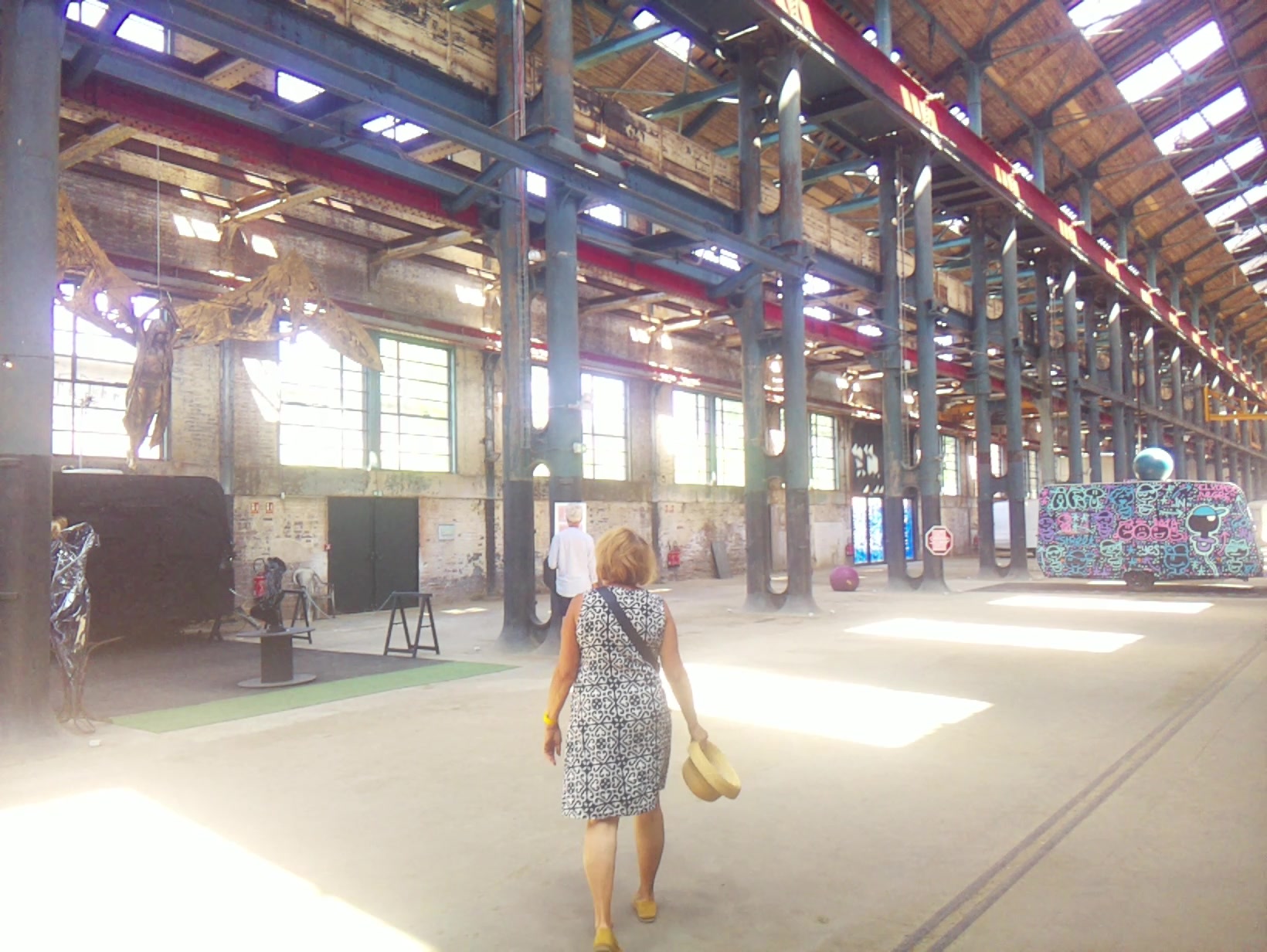 APB! Crime Reference: 684593ED45EF3. A Metha addict is wanted for lurking