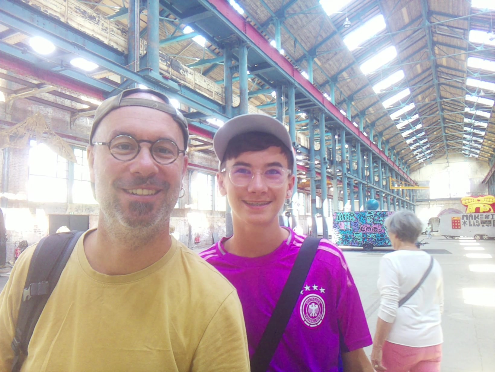 APB! Crime Reference: 68A5C8BEA35CD. A Metha addict is wanted for lurking