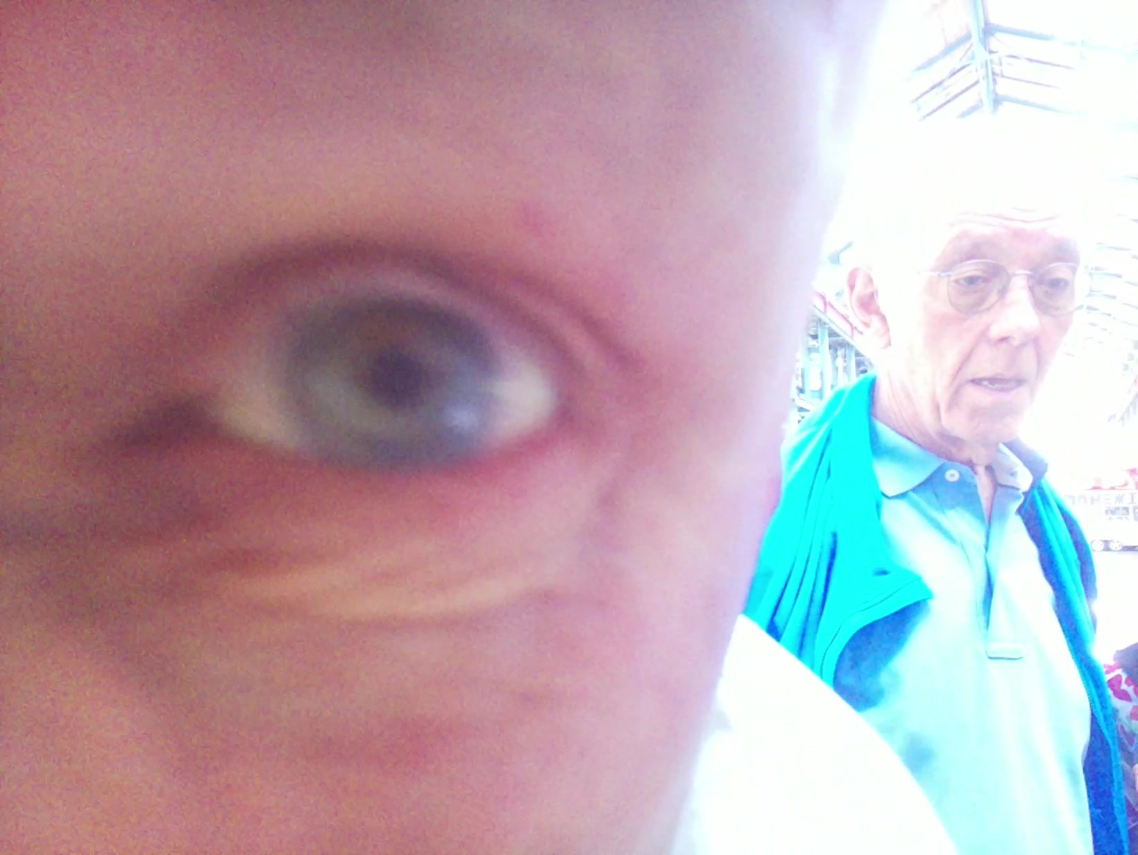 APB! Crime Reference: 68AB1368C32B1. A Metha addict is wanted for lurking