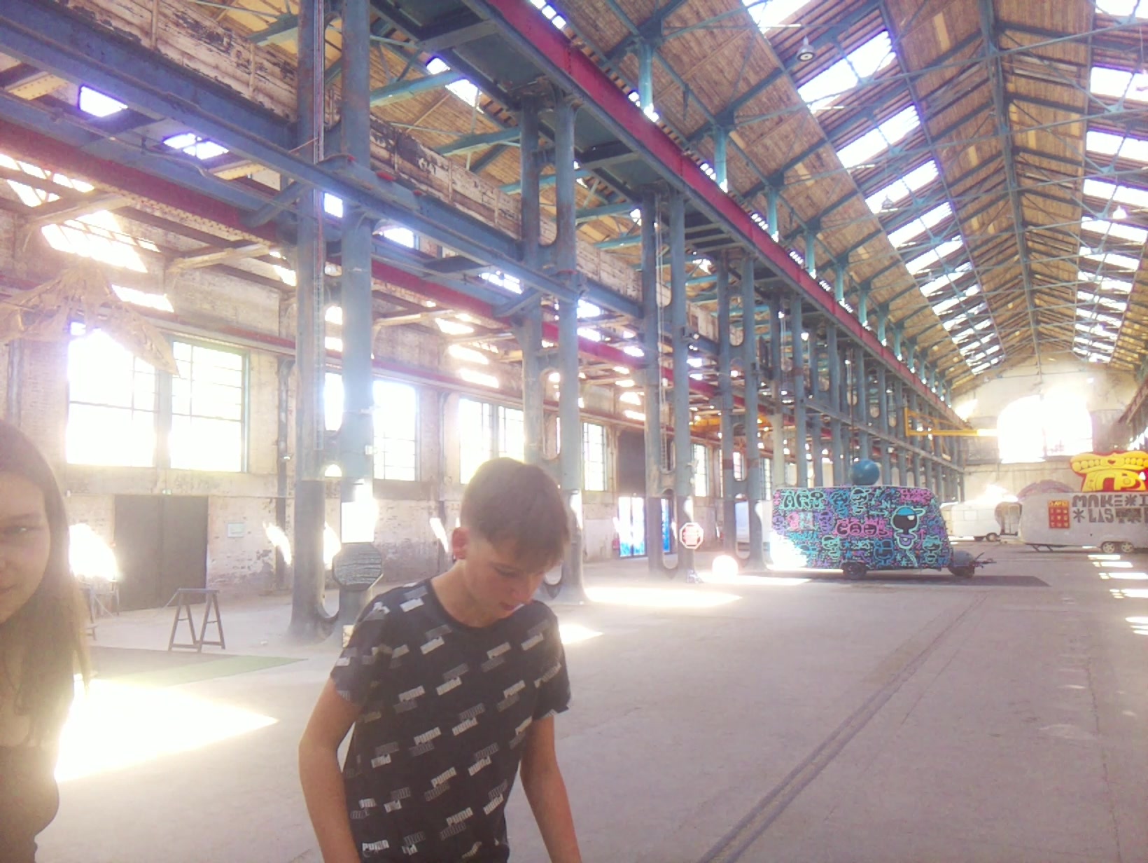 APB! Crime Reference: 6894B5A9CD5CA. A Metha addict is wanted for lurking