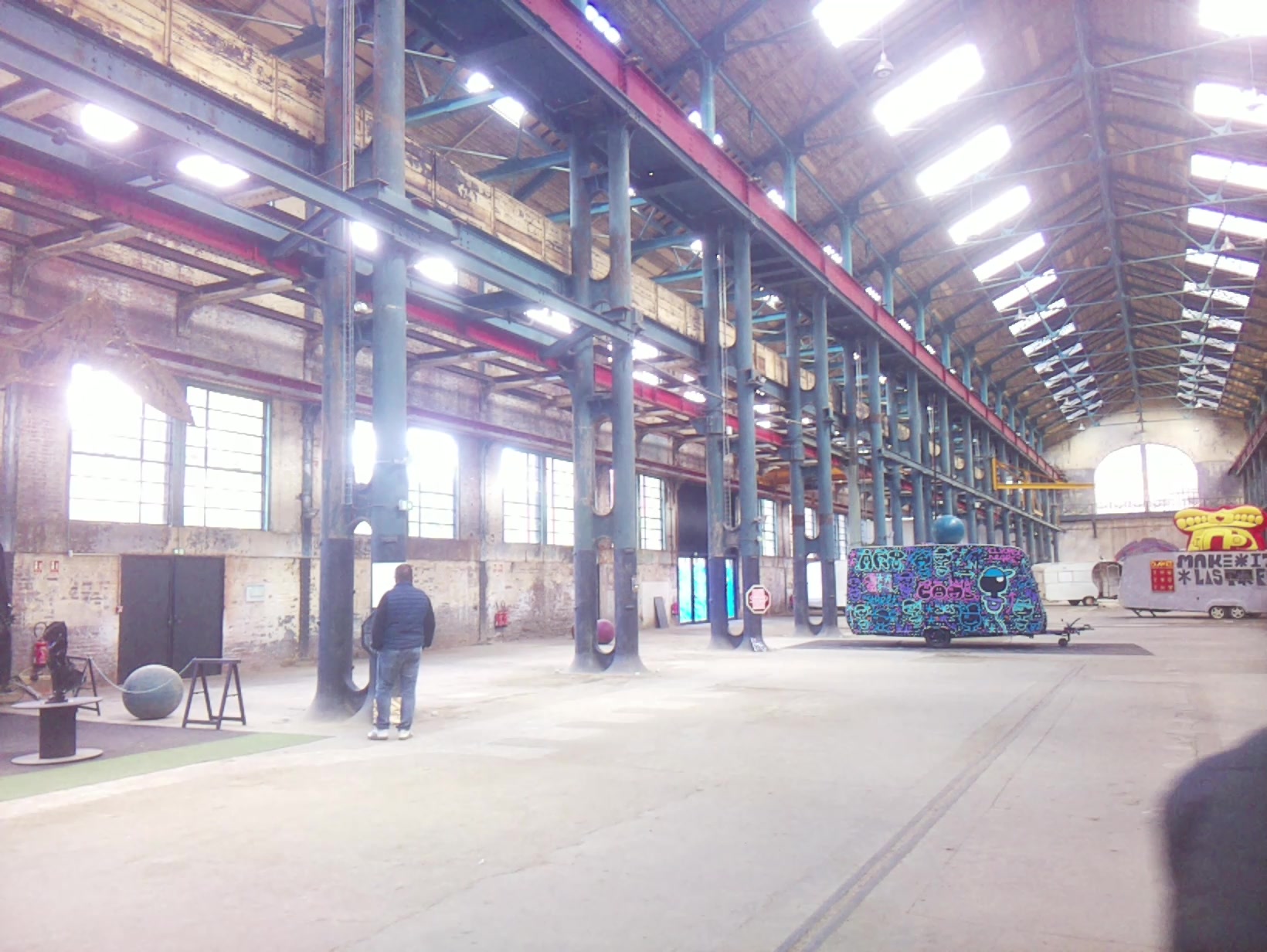 APB! Crime Reference: 68E25C26D3C25. A Metha addict is wanted for lurking