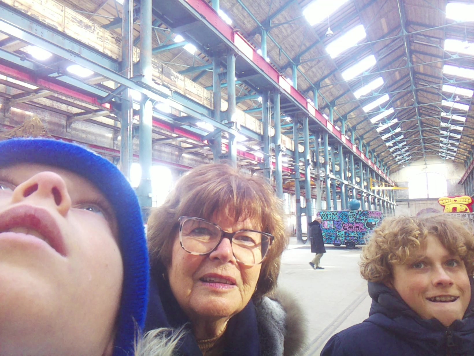 APB! Crime Reference: 6922F5BFB0CB8. A Metha addict is wanted for lurking