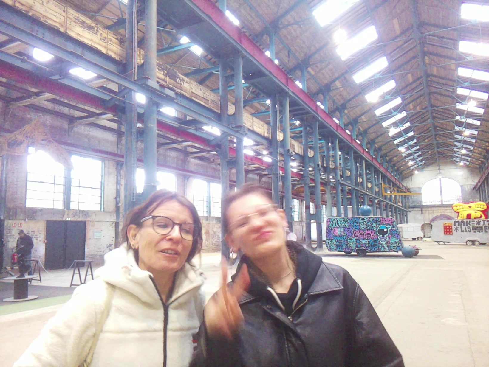 APB! Crime Reference: 6923183D40C58. A Metha addict is wanted for lurking