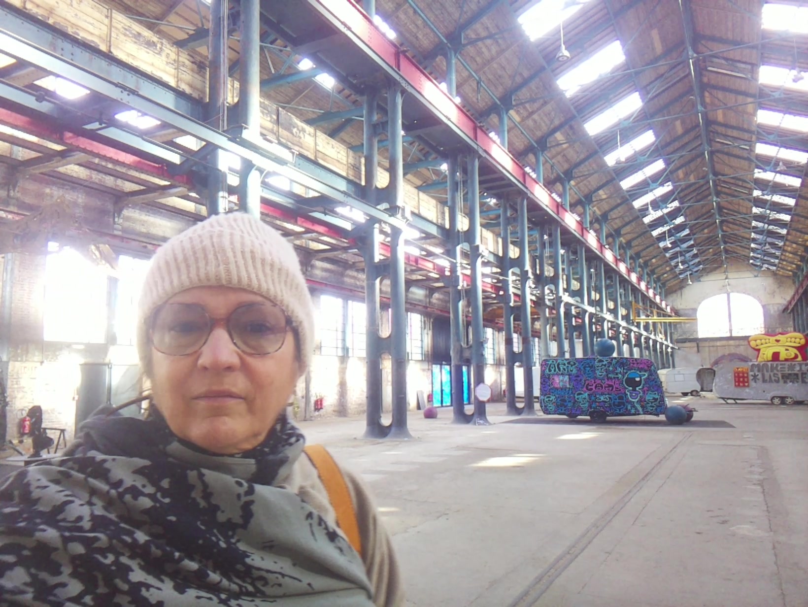 APB! Crime Reference: 693165F3D0BC2. A Metha addict is wanted for lurking